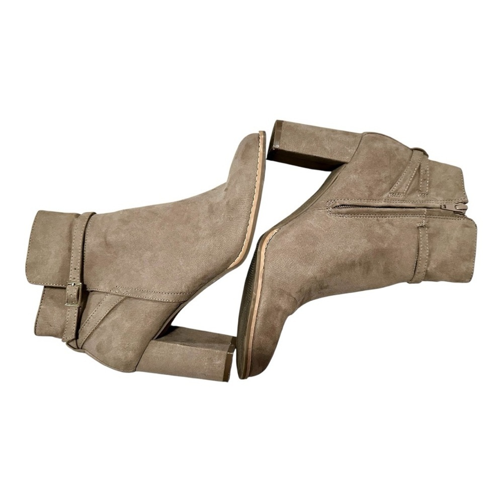 Banana  Republic Women’s Stylish Tan Ankle Boots Heels Size 7.5
